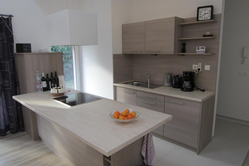 Appartement Mezzanine เฮวิซ ภายนอก รูปภาพ